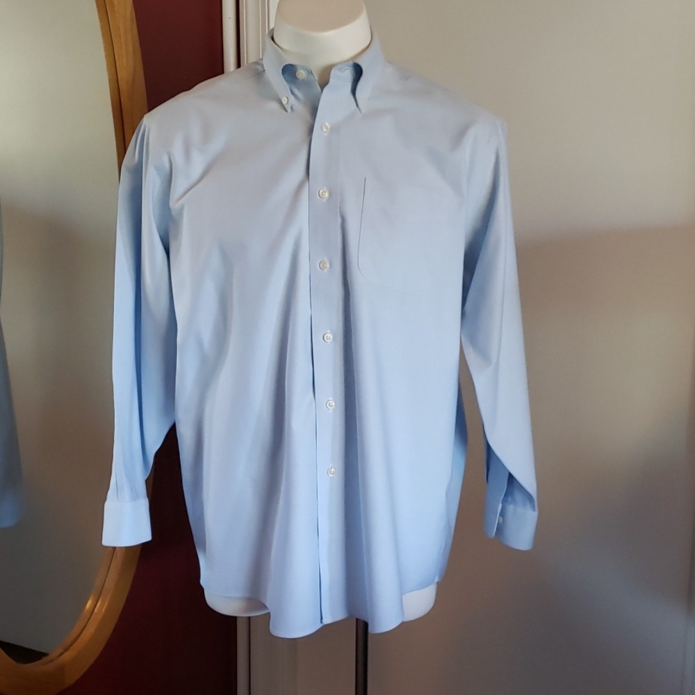 LL Bean Men's long sleeve button down shirt